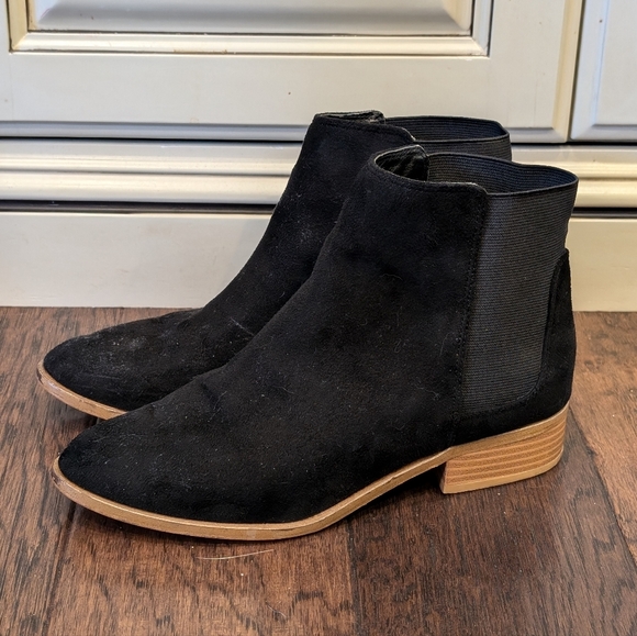 Lust for Life black faux suede booties size 7 - Picture 3 of 7